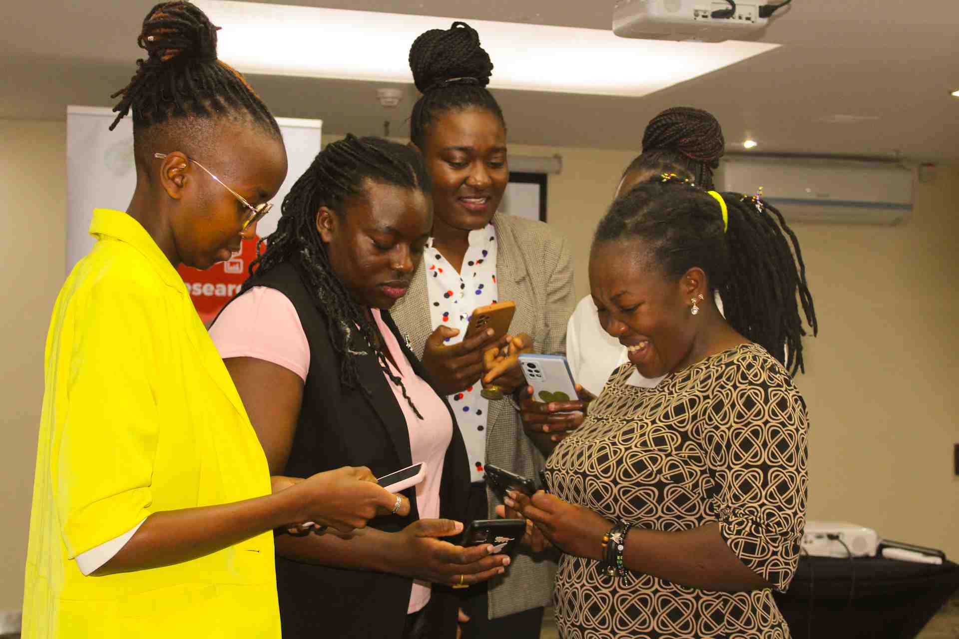 Participants during an access to the internet and its impact on women’s engagement in public participation mechanisms organised by KICTANet and ICNL